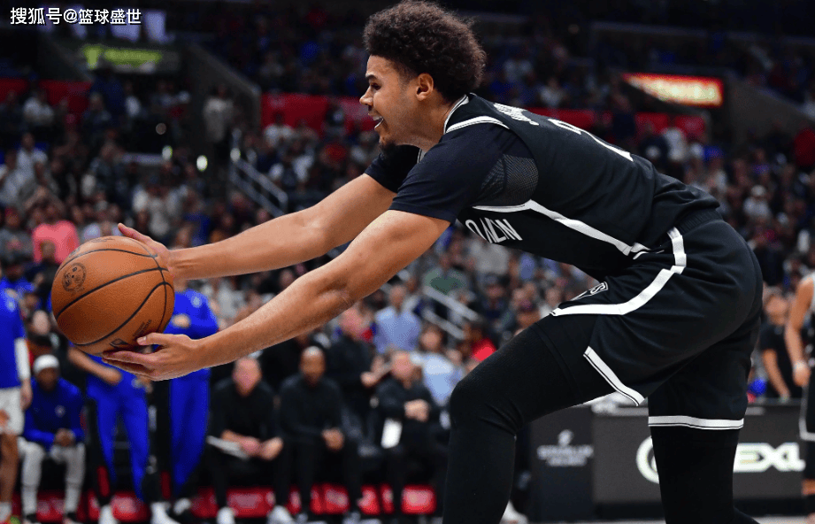 星空体育app-赛后密尔沃基雄鹿调整名单以备中超,复出首秀环节打磨,更衣室稳定,球队文化再被提及的简单介绍